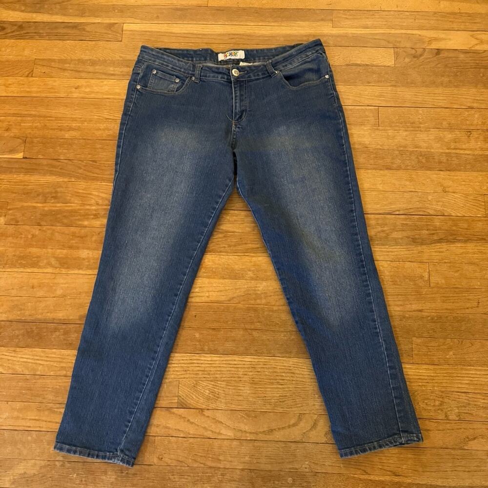 Gazoz medium wash straight leg mid rise casual jeans pants size 20
b6